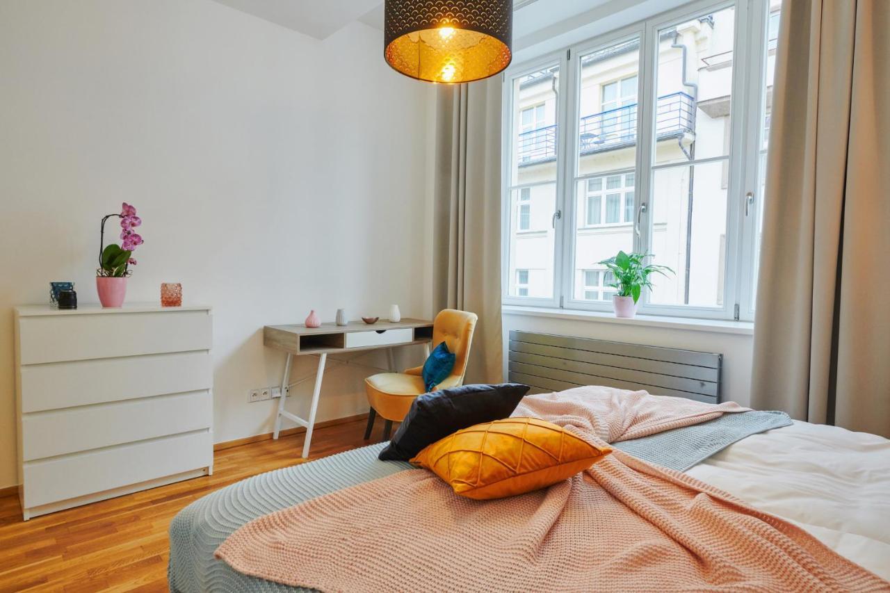 Rybna 9- Old Town Apartment *