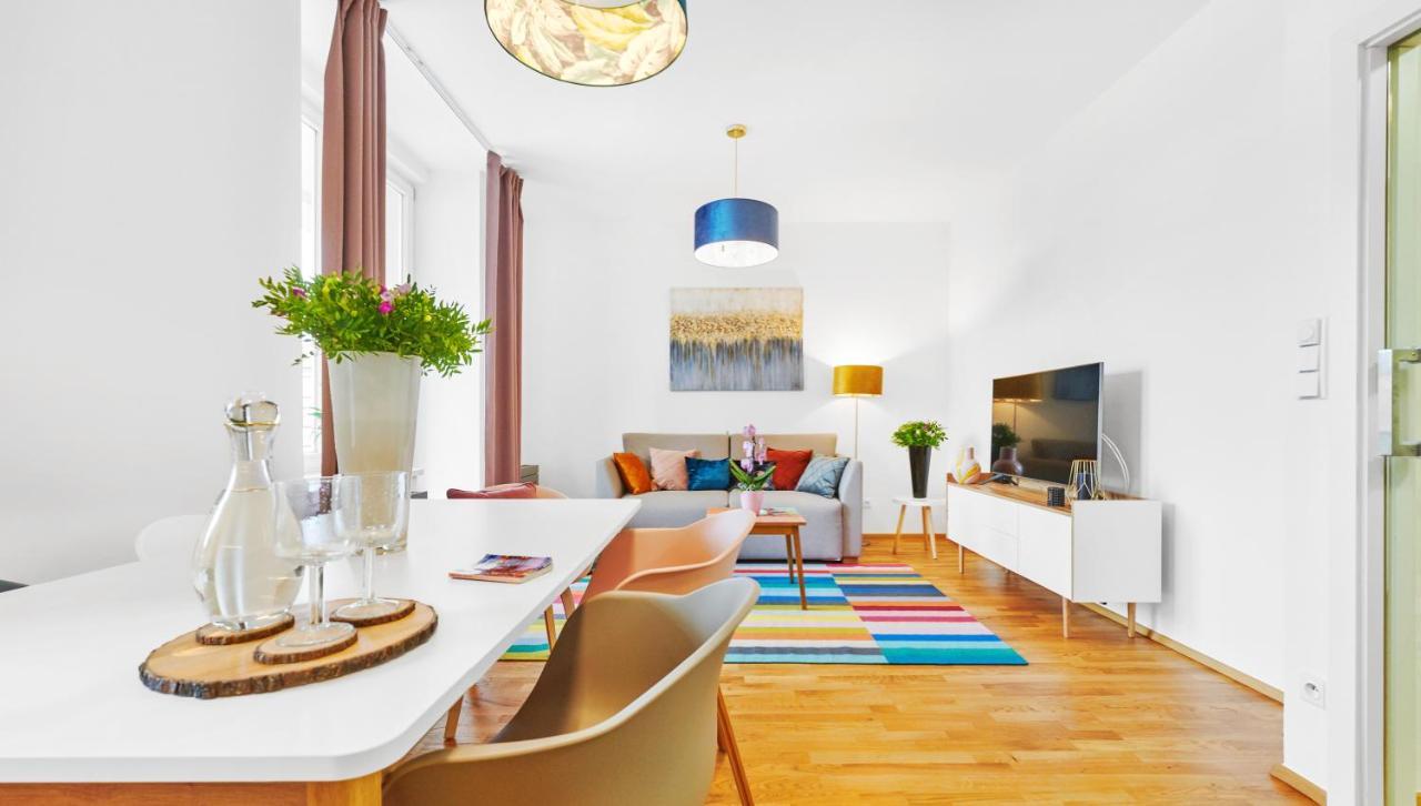 Rybna 9- Old Town Apartment