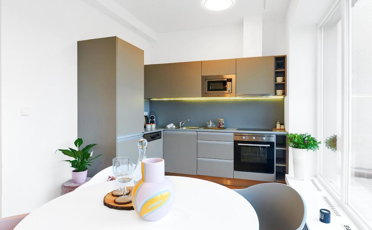 Rybna 9- Old Town Apartment *